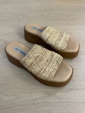 Steve Madden Beige Woven Platform Slide Sandals